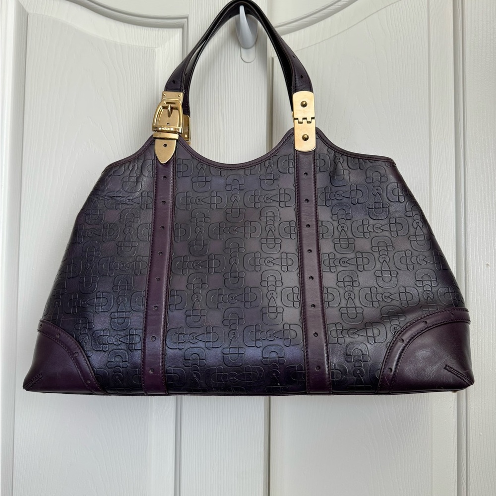 On sale! Authentic Gucci leather tote bag.  Special reduction by $100 off.
